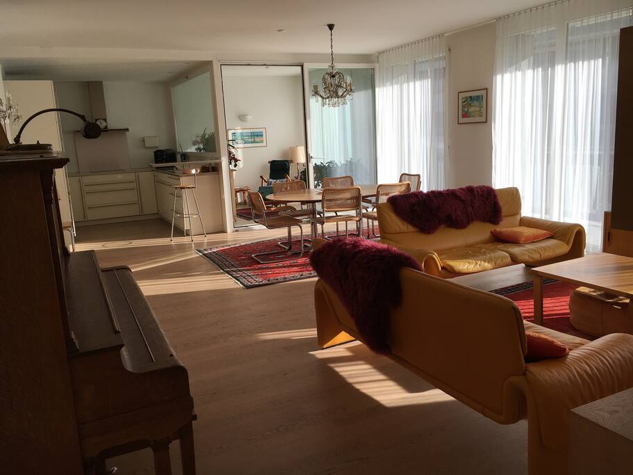 Living dining with open kitchen and winter garden
