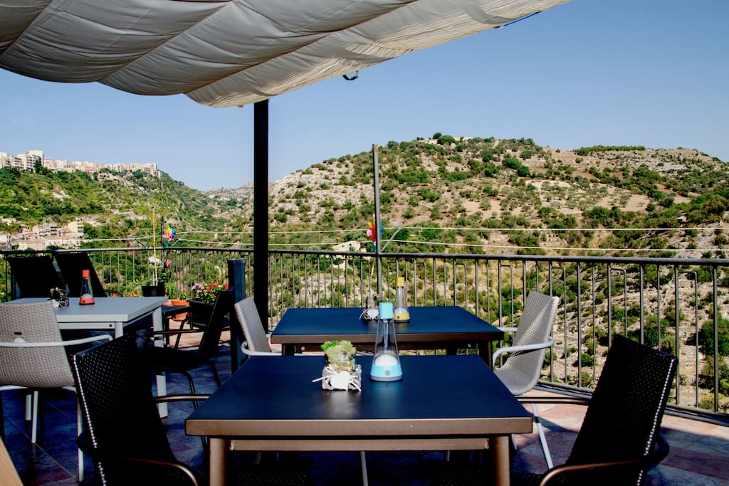 Panoramic Terrace & Outdoor Breakfast Tables