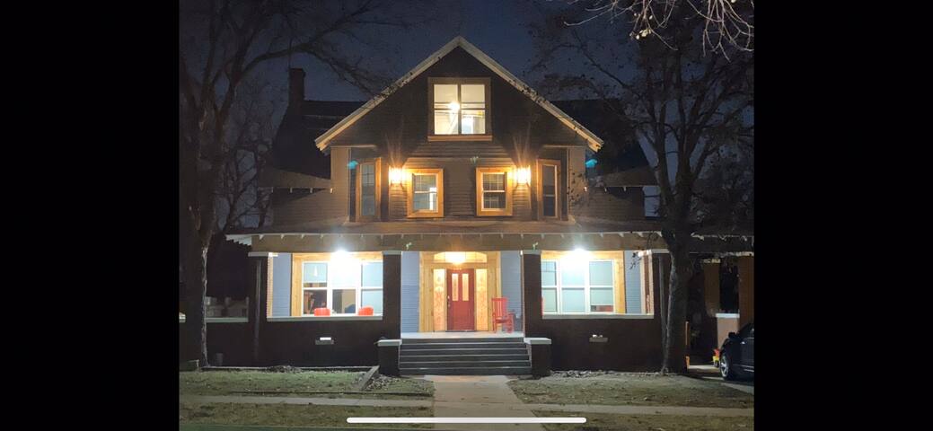 100 yr. old Historic Farm House (Houston Suite)