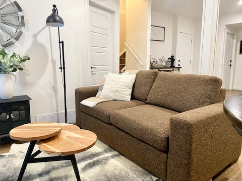 Successful Airbnb property: Basecamp McMurray in Wood Buffalo