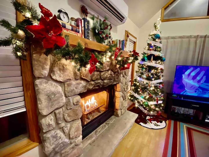 Locust Lake Chalet In Poconos W/game Room - Pocono Mountains, PA