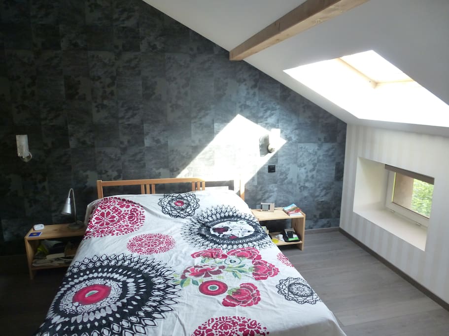chambre 1. Master bedroom.