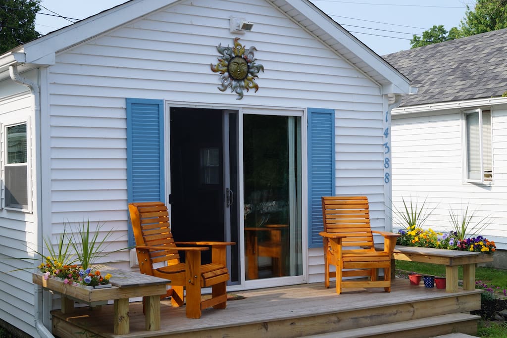Front deck faces the lake