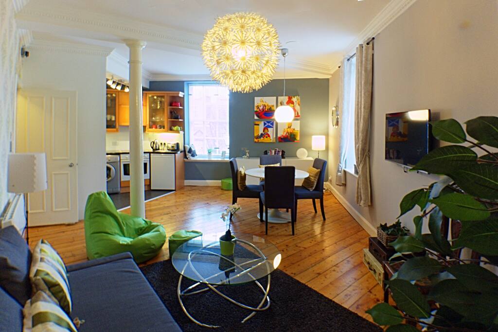 Spacious open plan living/kitchen?dining room