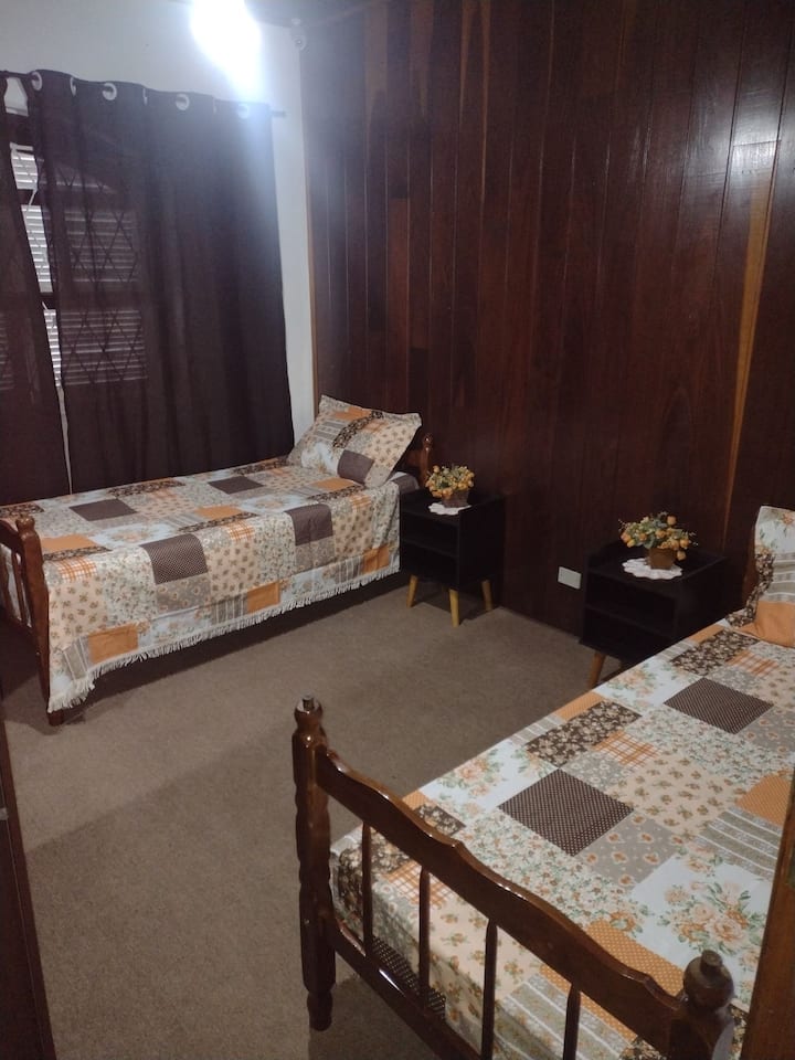 საძინებელი 1