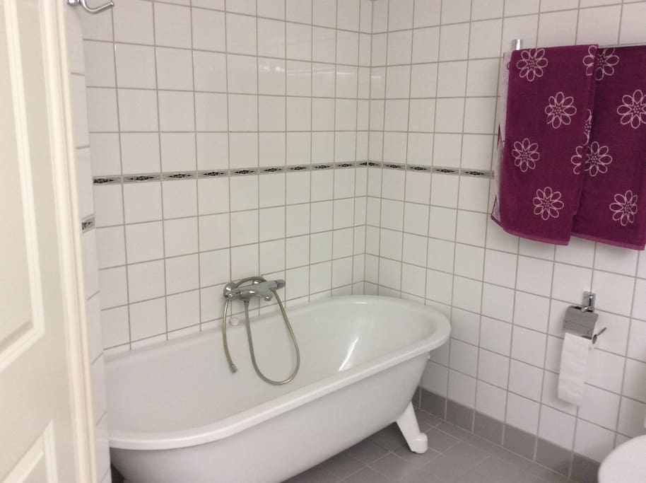 Stort frittstående badekar