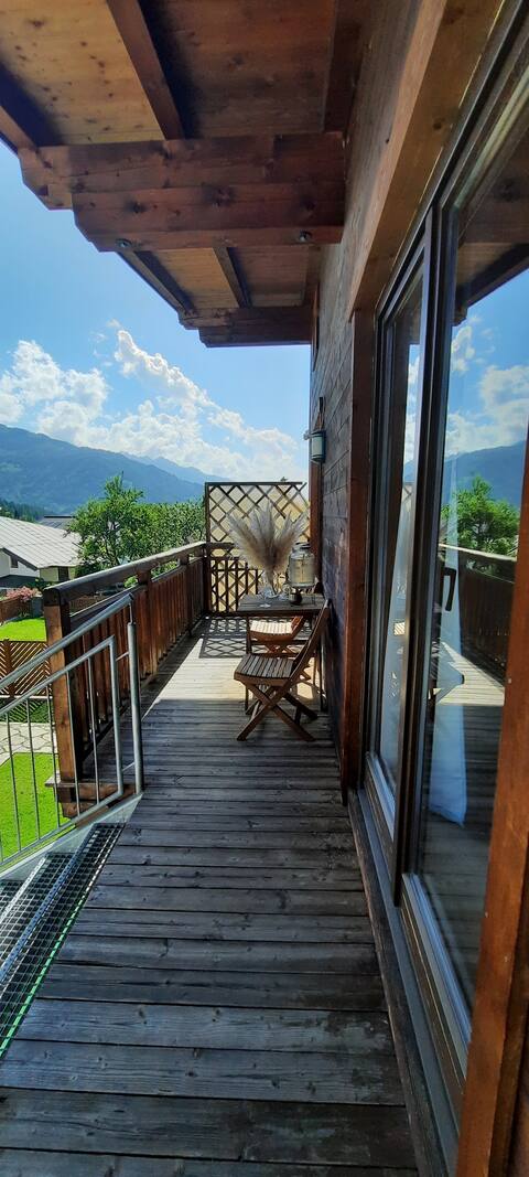 Leistungsstarkes Airbnb: Quiet Oasis - Apartment 5 in Bruck An Der Großglocknerstraße