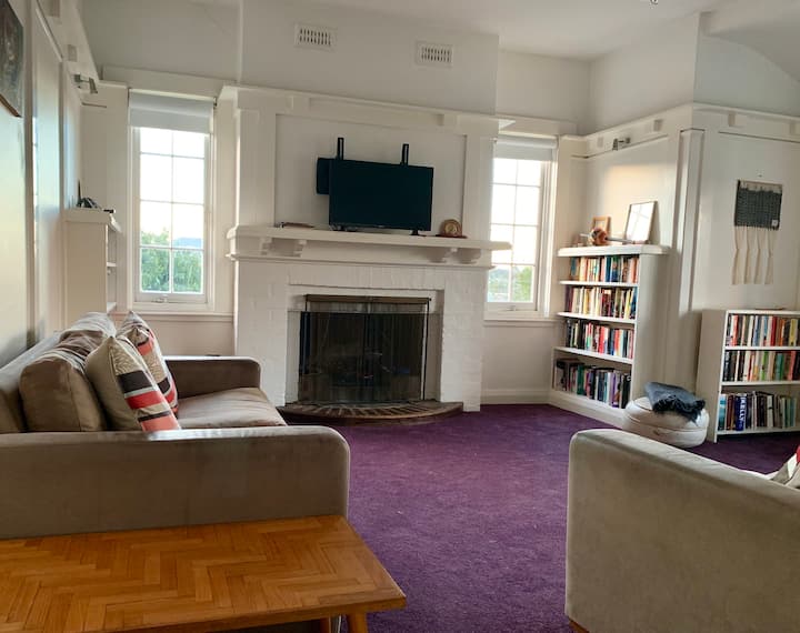 Cottage on Wentworth Houses for Rent in Newstead, Tasmania, Australia