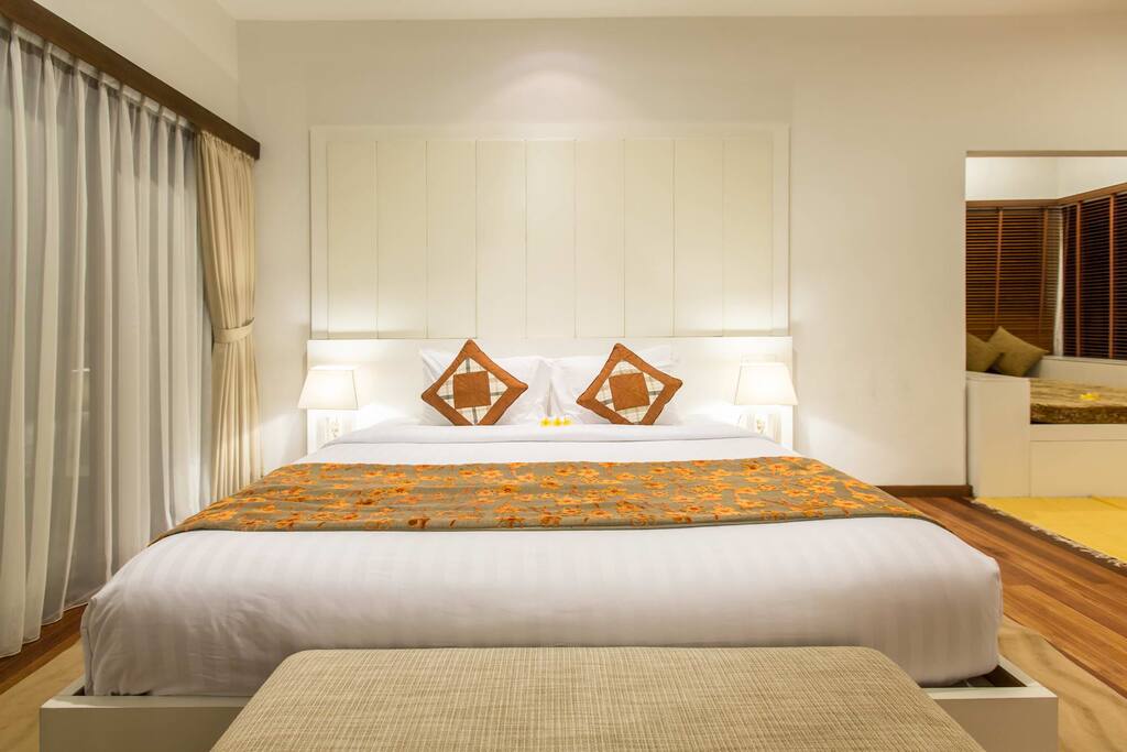King size bed
