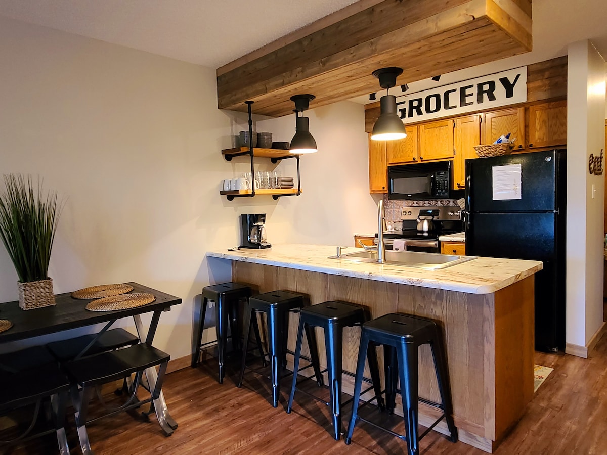 The Loft!! Branson Mo Silver Dollar City Condominiums for Rent in