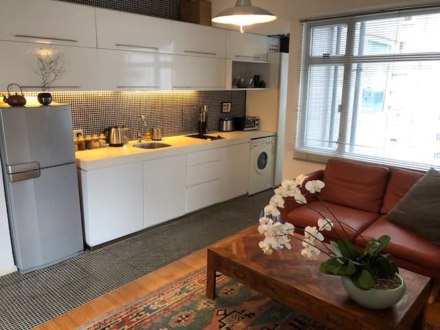 NEW!!! Cosy and Spacious Flat @Central