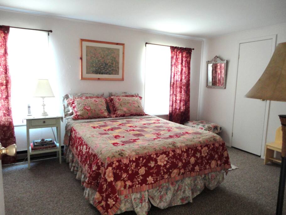 Bedroom with queen bed