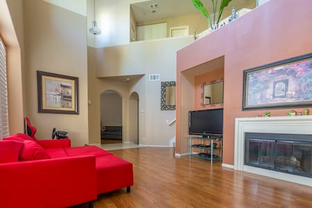 5Mins From Disneyland Modern Home 2