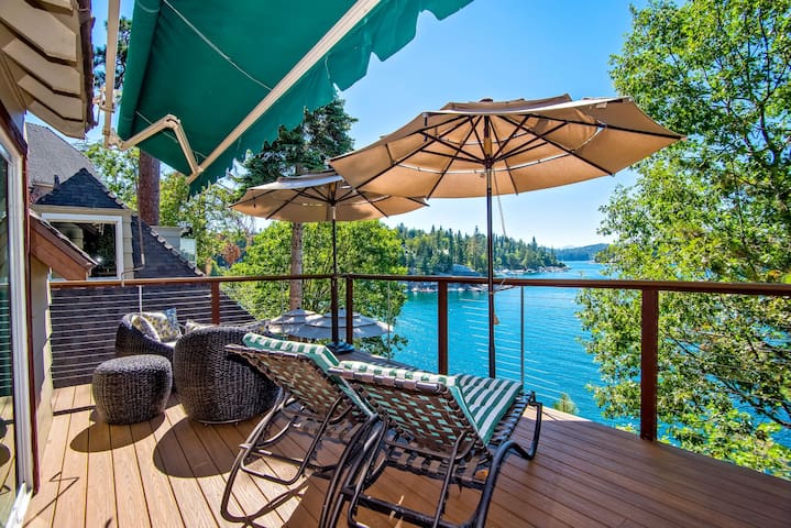 ON THE LAKE!  BEACH CLUB /SKY PARK /JACUZZI/DOCK