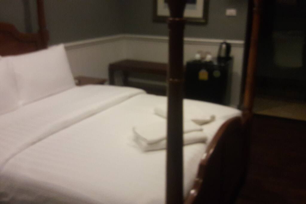 King size bed