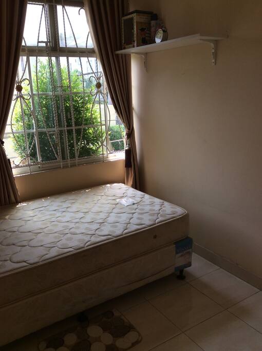 Bed room