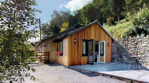 Beudy Bach, Couples Barn Conversion near Llanrwst
