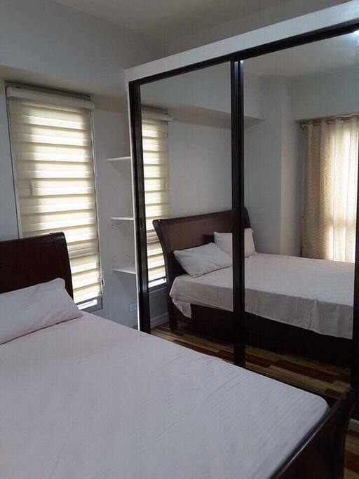 Bedroom king size bed