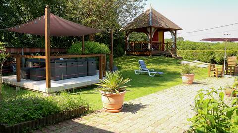 Stunning 170 sqm loft with heated pool + studio