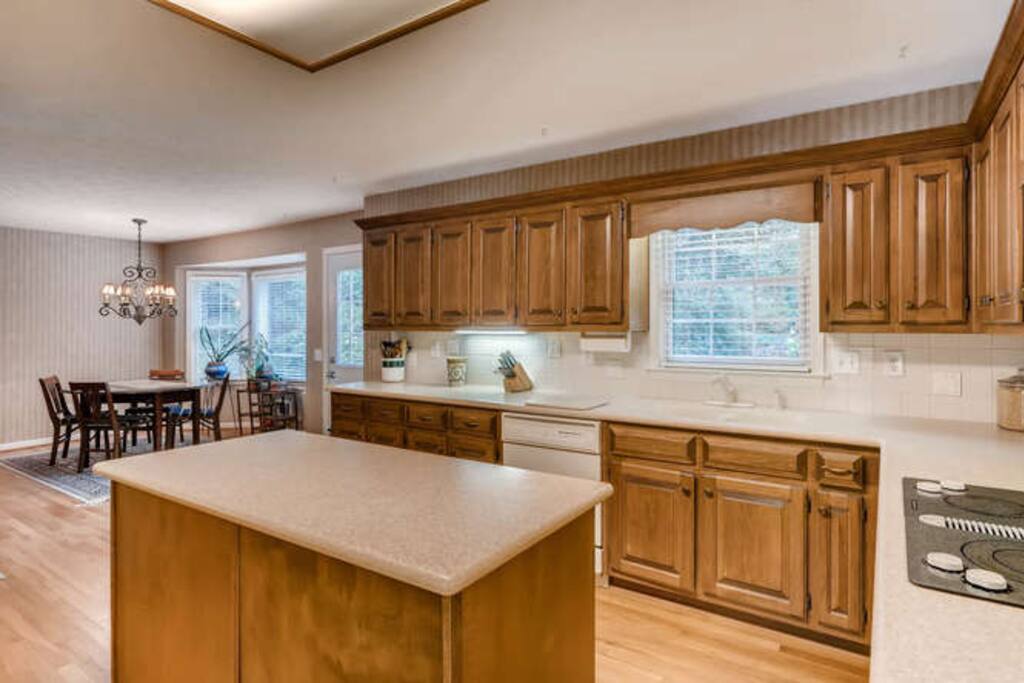Eat in Kitchen