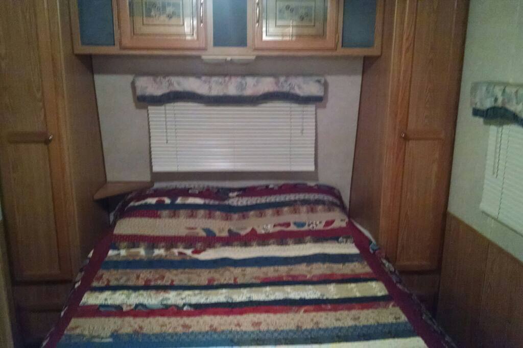 Bedroom with queen bed