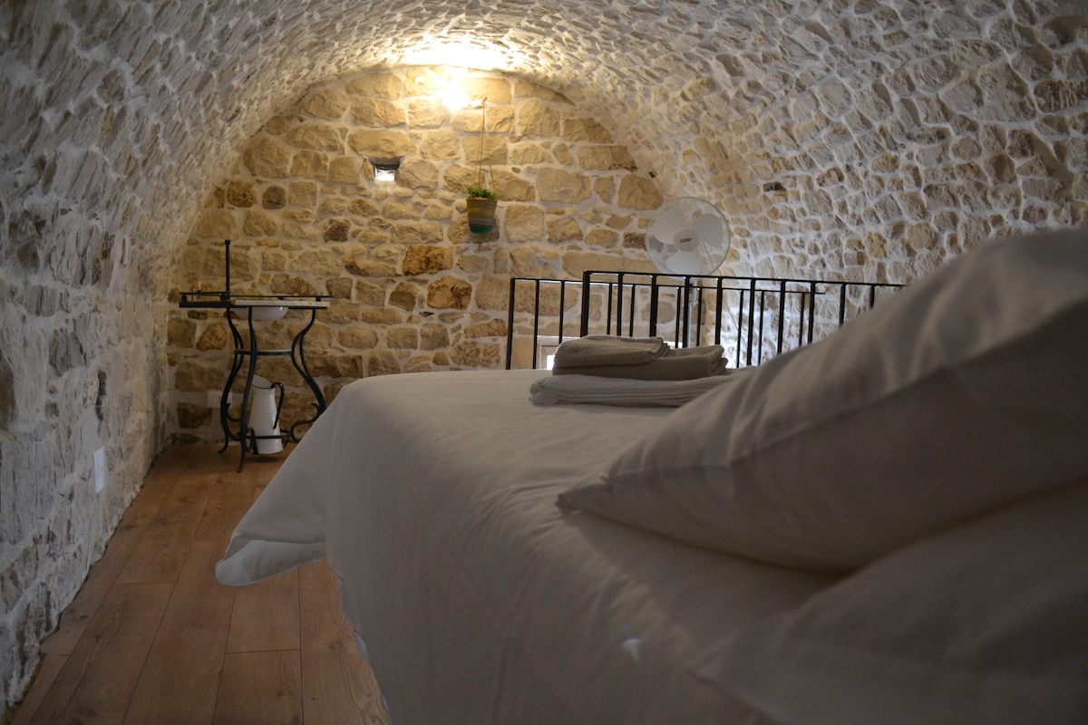 Предложения в среда на предците. Спалнята