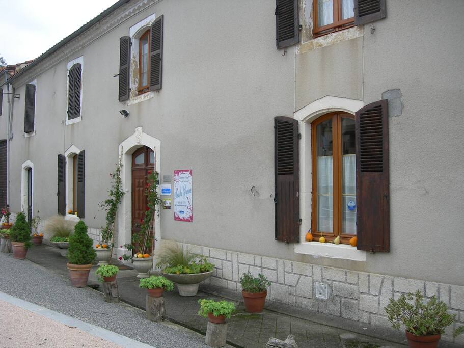 maison côté rue