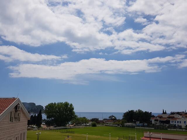 Budva Sea View Apartment, 150m to beach, no. 2