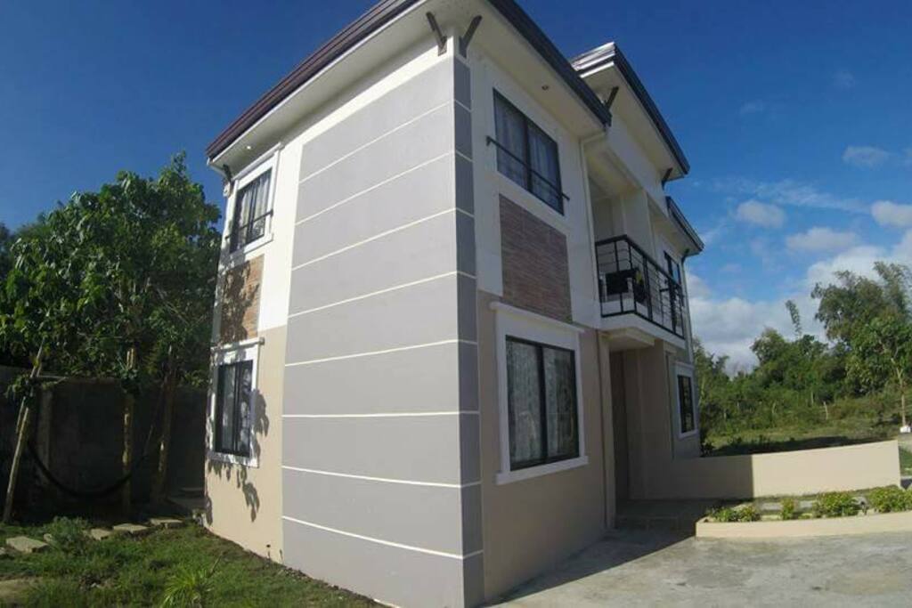 side view of the house 1 unit