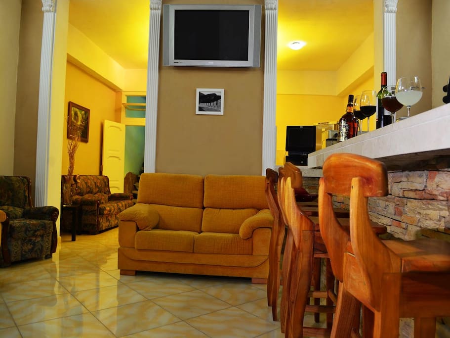 Salon Bar