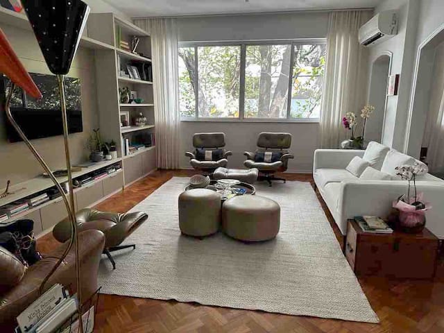 Apartamento encantador no Leblon