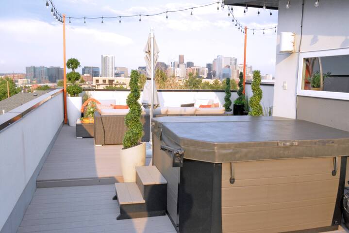 Modern Highlands Townhome with Amazing City Views! gallery image 5