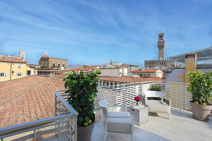 LUXURIUS DUPLEX PENTHOUSE IN A MEDIEVAL TOWER gallery image 3