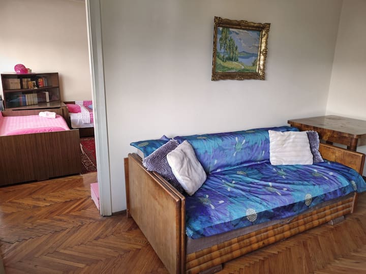 საძინებელი 1