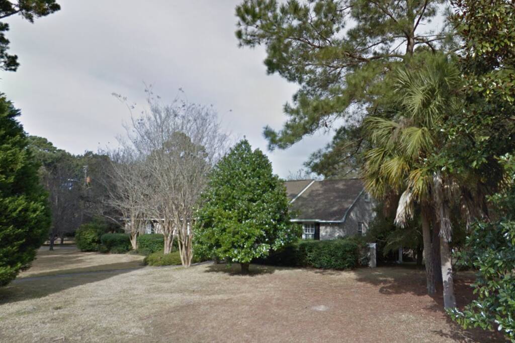 Front view of home