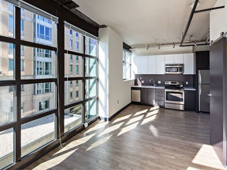 This is what the apartment looks like without furniture (management stock photo)