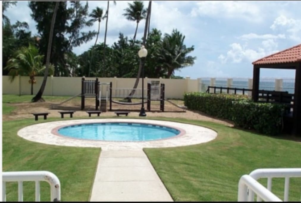 KIDS POOL