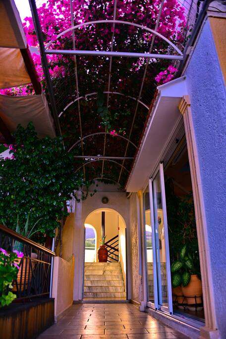 Way to the room