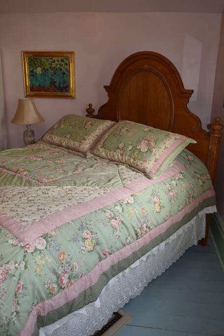 Queen Bed