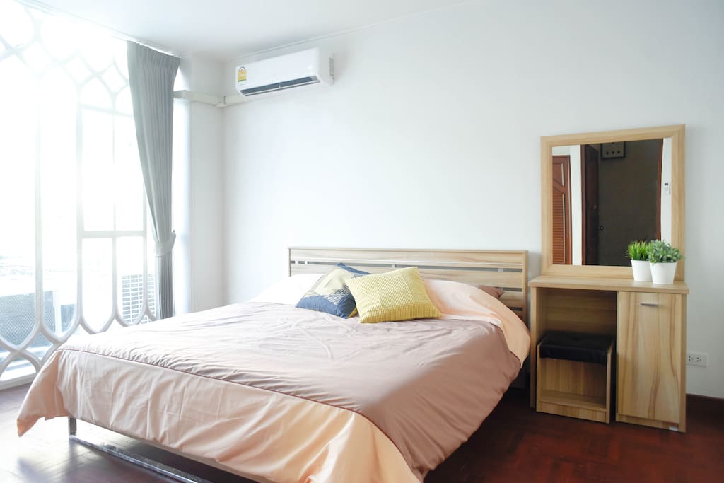 King bed 4 with private bath