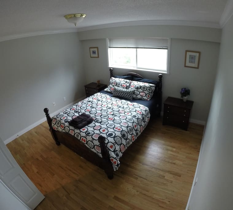 Queen bed