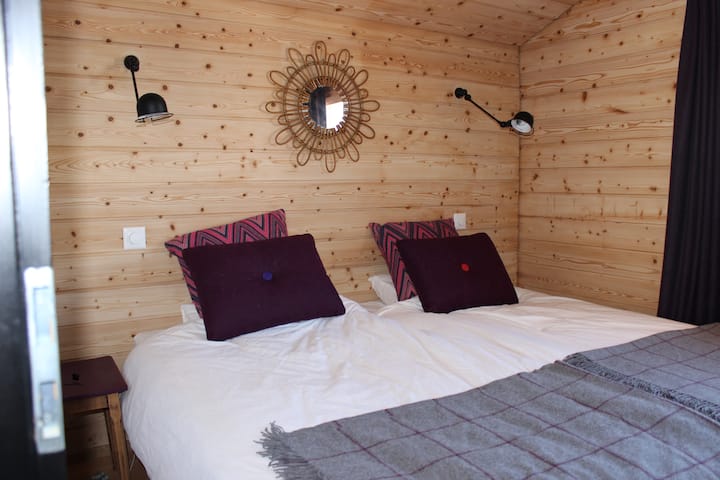 Კომფორტული საძინებელი. 