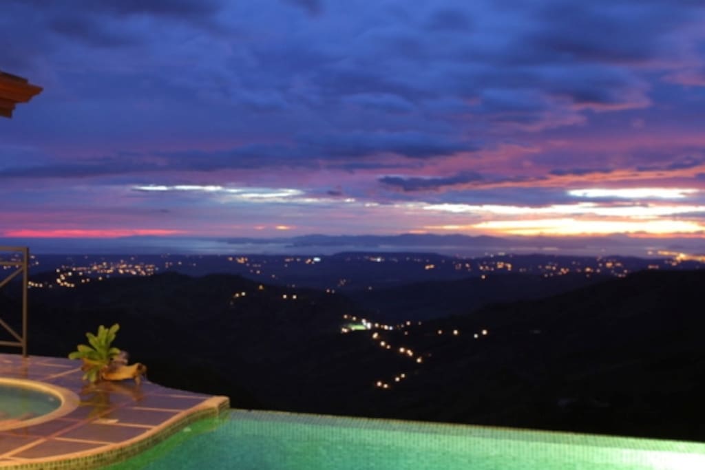 Stunning views day and night, the Pacific and Gulf of Nicoya in the distance...