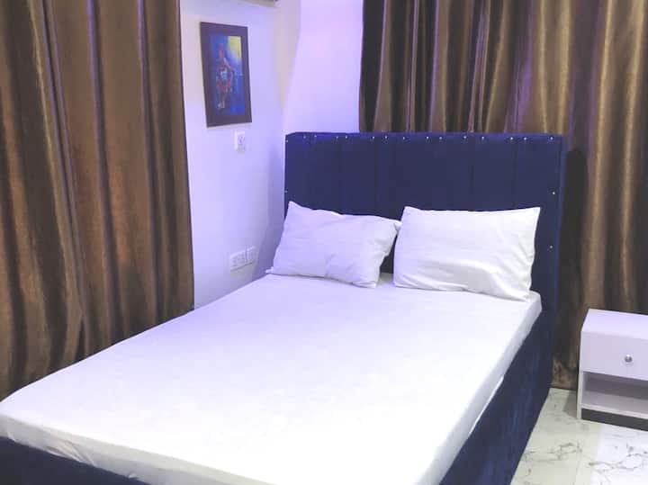 غرفة النوم 1