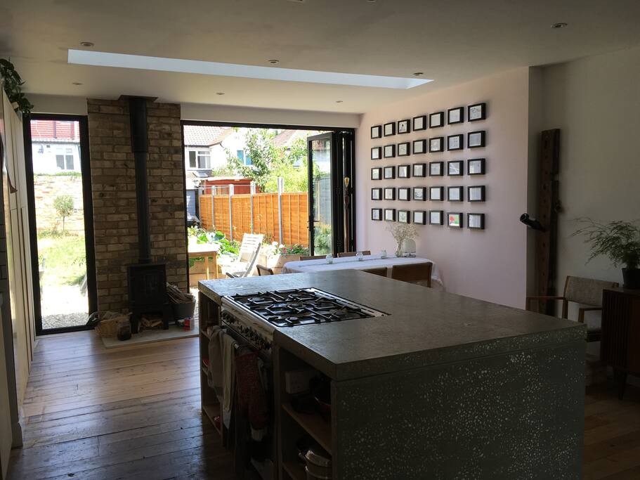 Kitchen dining room
