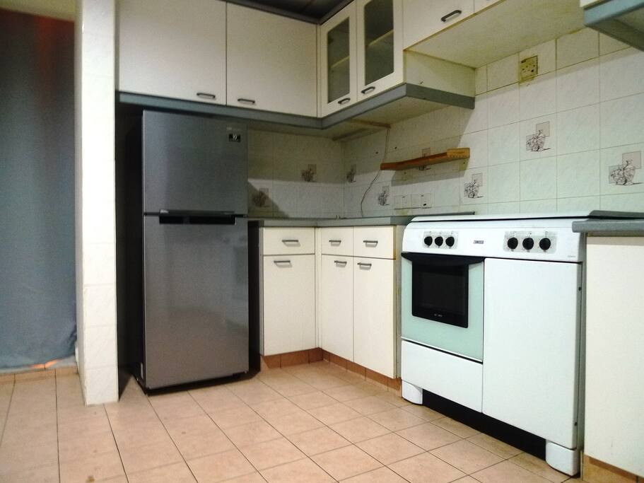 Kitchen with 2 Doors Fridge and Stove