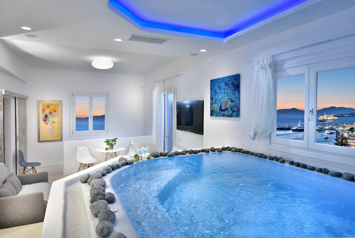 ELEGANT VILLA at the CENTER of MYKONOS TOWN gallery image 2