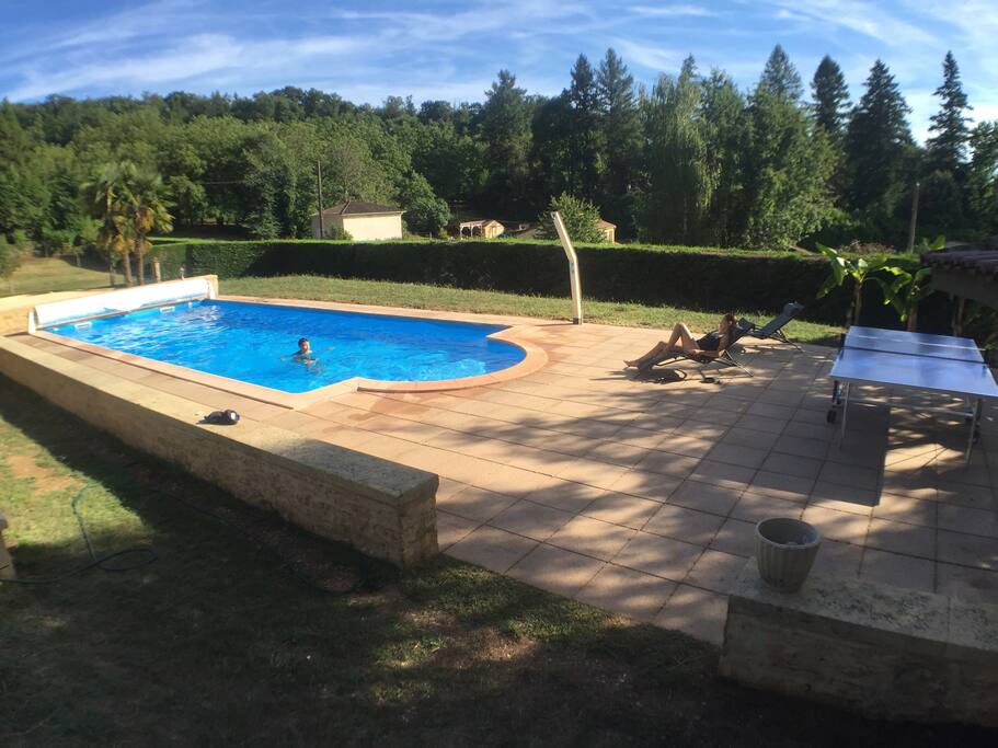 Heated Outdoor Pool / Piscine Chauffee