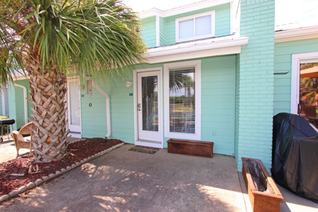 The Beach Cruiser front entry