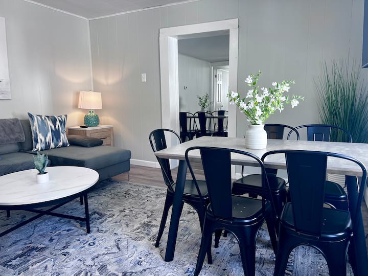 Christian Street Condo W/ Screened In Balcony - Hanover, NH